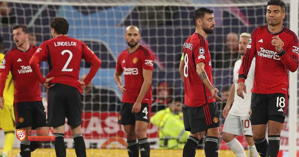 Dàn sao Manchester United buồn bã sau trận thua Galatasaray