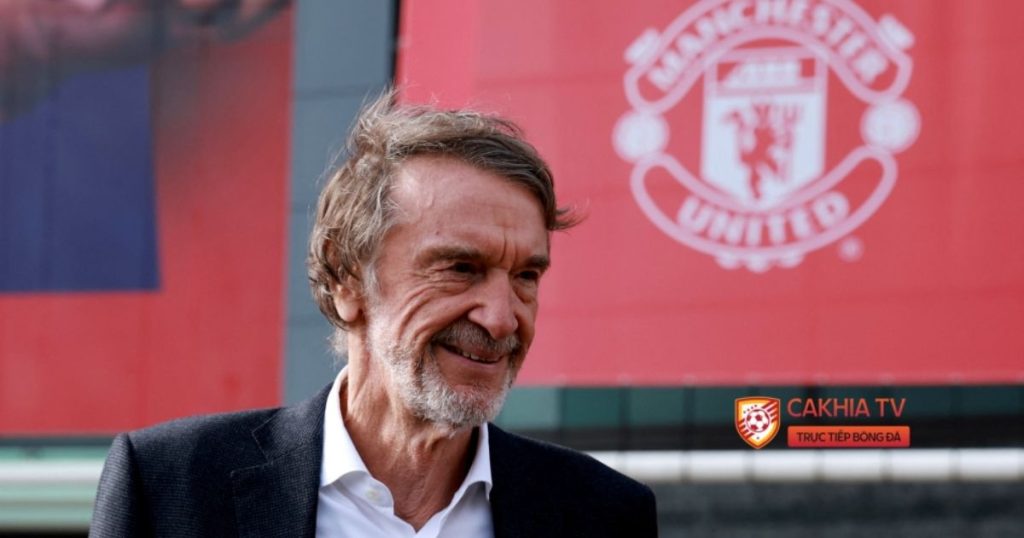 Tỷ phú Anh Jim Ratcliffe mua 25% cổ phần Manchester United để trở thành chủ tịch